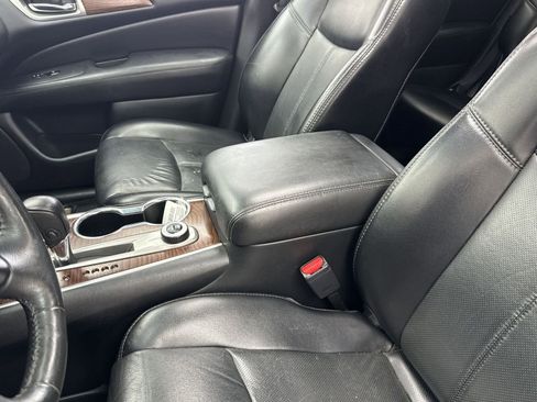 Used 2018 Nissan Pathfinder Platinum image 35
