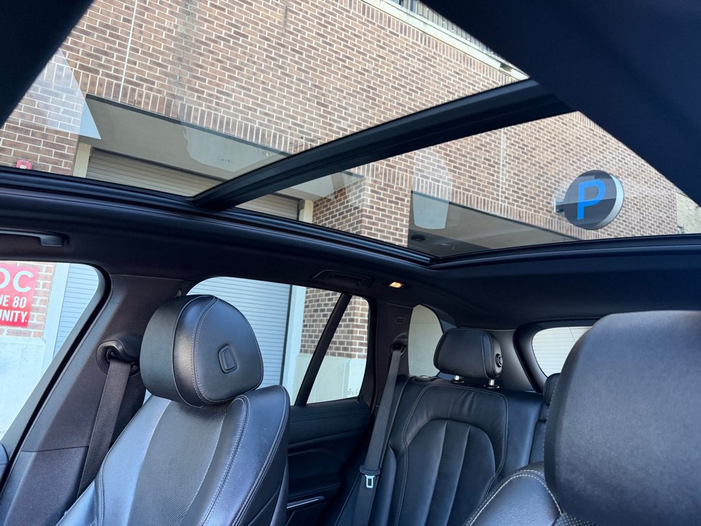 Used 2019 BMW X5 xDrive40i w/ M Sport Package AWD/4WD image 10