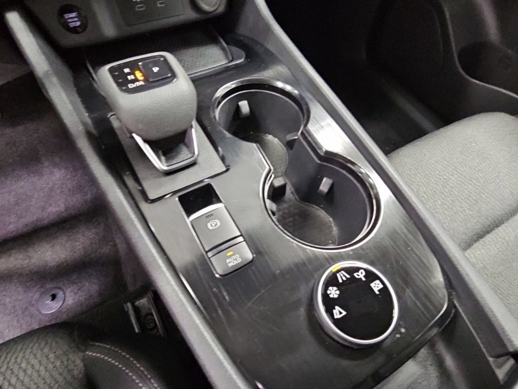Used 2025 Nissan Rogue SV AWD/4WD image 19