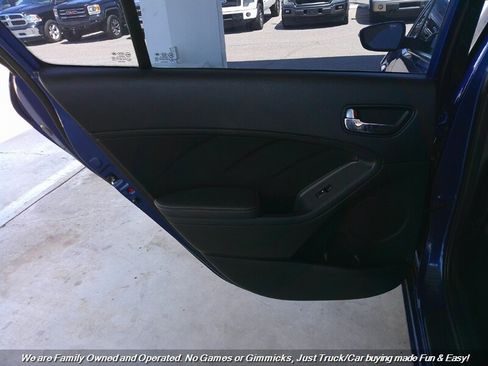 Used 2018 Kia Forte S w/ S Technology Plus Package image 18