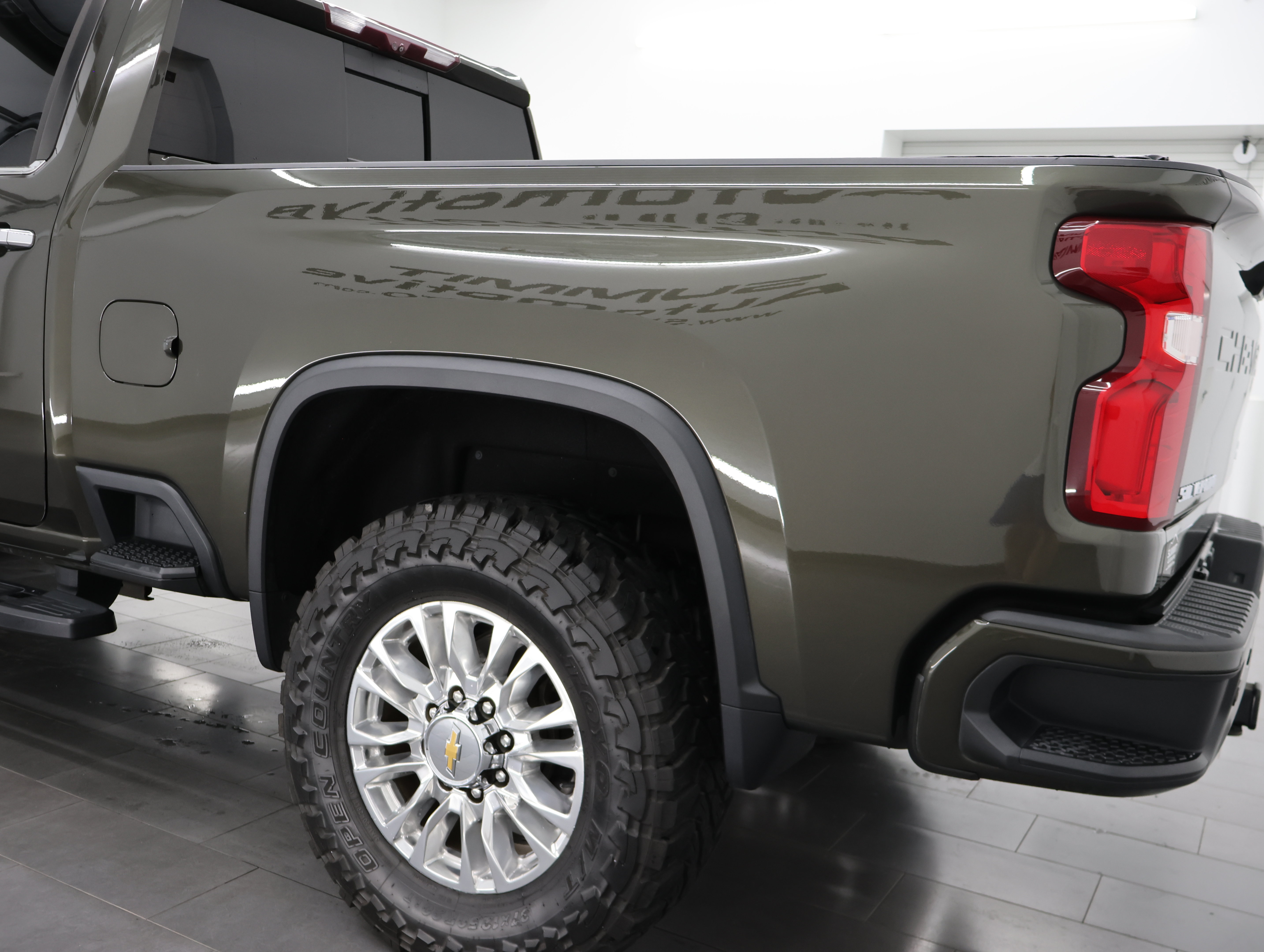 Used 2022 Chevrolet Silverado 2500 High Country AWD/4WD image 38