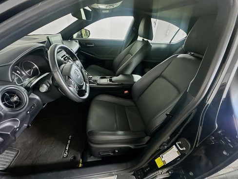 Used 2025 Lexus IS 300 w/ Comfort Package image 32