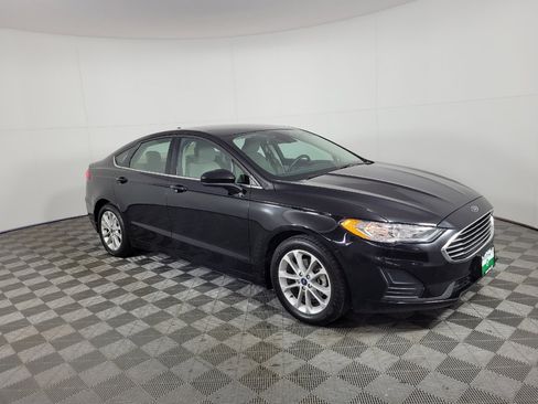 Used 2019 Ford Fusion SE FWD image 11