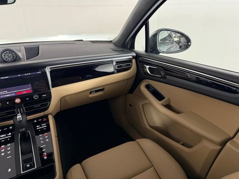 New 2026 Porsche Macan image 25