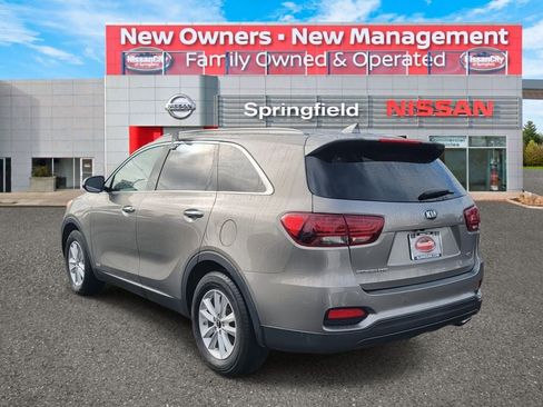 Used 2019 Kia Sorento LX w/ LX Convenience Package image 5