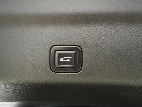 Used 2021 Chevrolet Suburban High Country w/ Premium Package AWD/4WD image 36