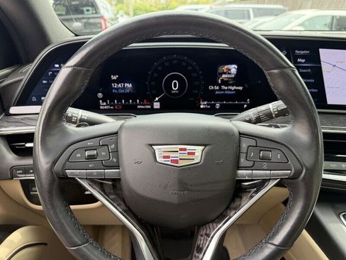 Used 2021 Cadillac Escalade Premium Luxury image 36