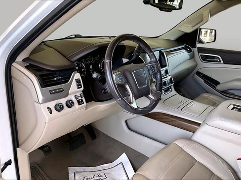 Used 2020 GMC Yukon XL Denali w/ Open Road Package AWD/4WD image 18
