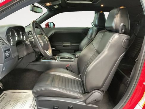 Used 2013 Dodge Challenger R/T RWD image 11