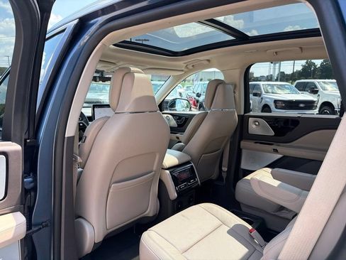 Used 2020 Lincoln Aviator Reserve w/ Equipment Group 201A AWD/4WD image 15