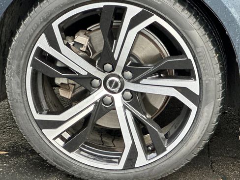 Used 2023 Volvo S60 B5 Plus w/ Climate Package image 33