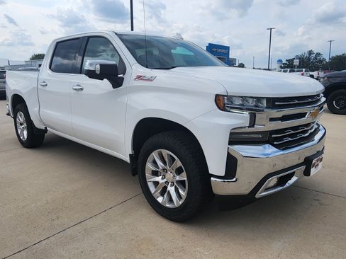 Used 2021 Chevrolet Silverado 1500 LTZ w/ Z71 Off-Road Package AWD/4WD image 3