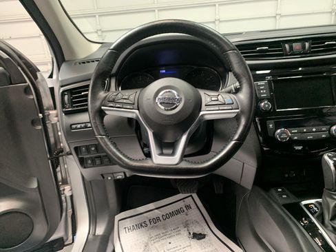 Used 2022 Nissan Rogue Sport SL image 16