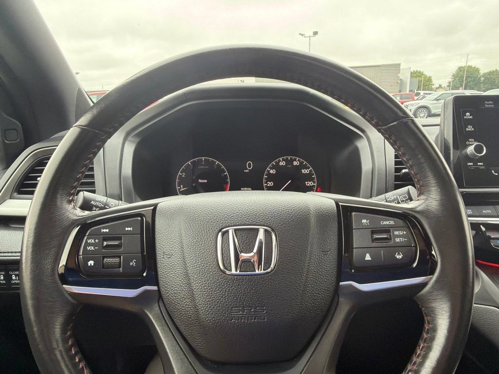 Used 2025 Honda Odyssey Sport-L image 17