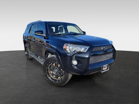Used 2017 Toyota 4Runner Limited image 2
