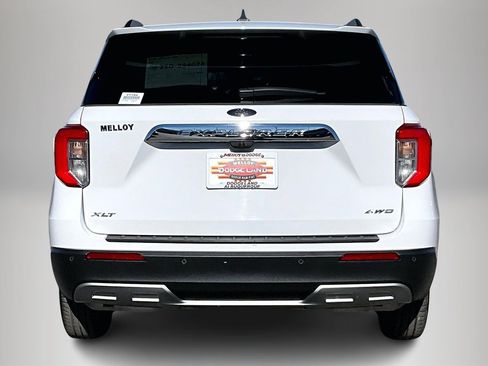 Used 2024 Ford Explorer XLT w/ Equipment Group 202A image 5