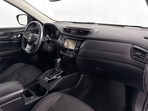 Used 2017 Nissan Rogue SL w/ SL Premium Package image 46