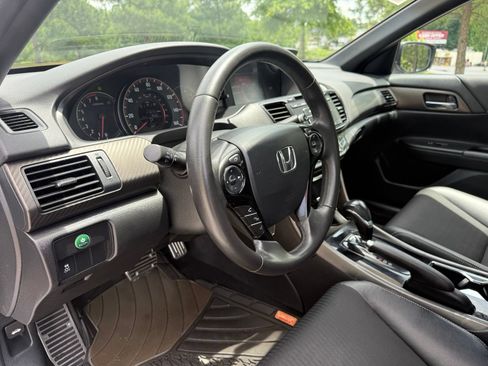 Used 2016 Honda Accord Sport image 22