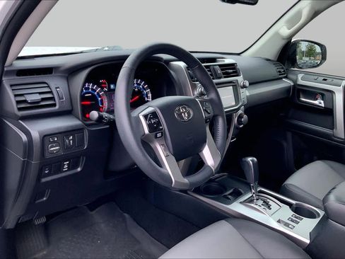 Used 2019 Toyota 4Runner SR5 Premium RWD image 17