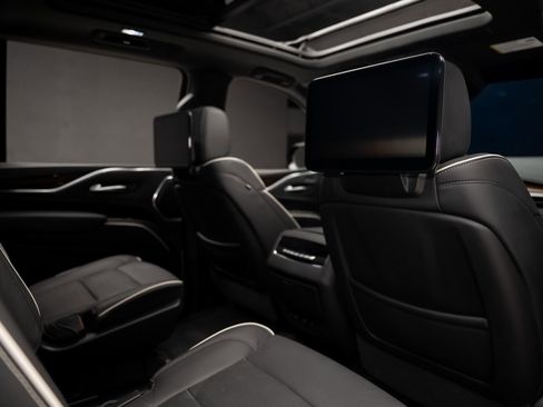 Used 2024 Cadillac Escalade ESV Premium Luxury RWD image 73