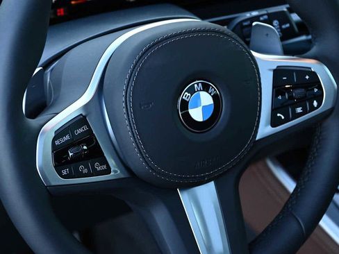 Used 2026 BMW X5 xDrive40i w/ M Sport Package AWD/4WD image 14