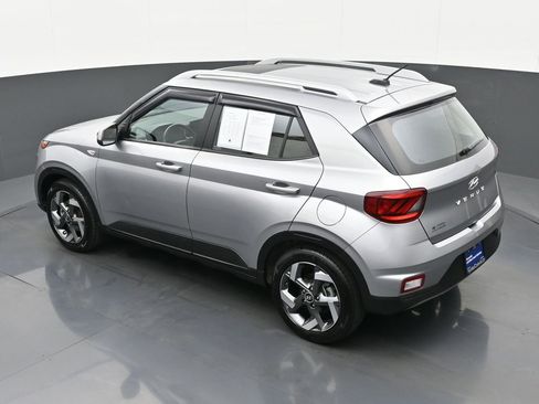 Certified 2023 Hyundai Venue SEL FWD image 34