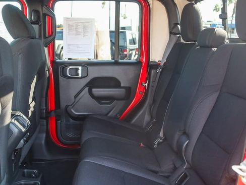 Used 2022 Jeep Gladiator Sport image 20