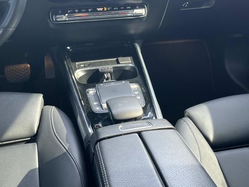 Used 2023 Mercedes-Benz GLB 250 4MATIC image 16