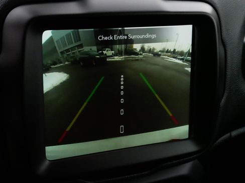 Used 2023 Jeep Renegade Altitude w/ Convenience Group I image 31