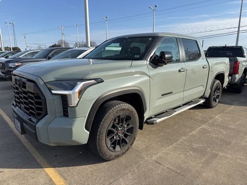 Used 2024 Toyota Tundra Limited image 1
