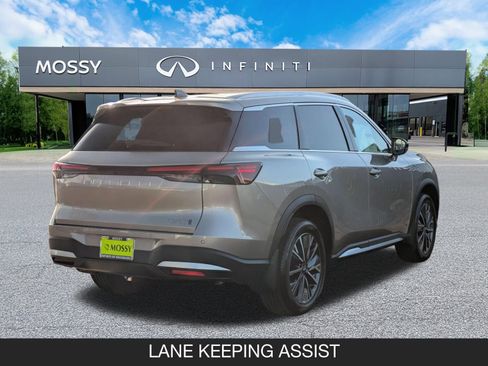 New 2026 INFINITI QX60 Luxe w/ Cargo Package image 8