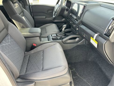 New 2026 Nissan Frontier SV w/ SV Convenience Package image 9