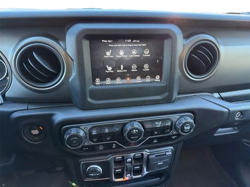 Used 2022 Jeep Wrangler Unlimited Sport image 11