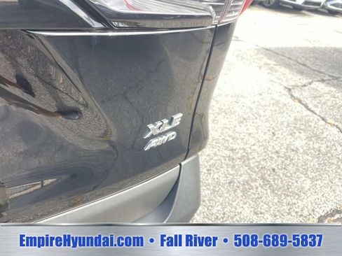 Used 2025 Toyota RAV4 XLE Premium w/ Weather Package AWD/4WD image 6