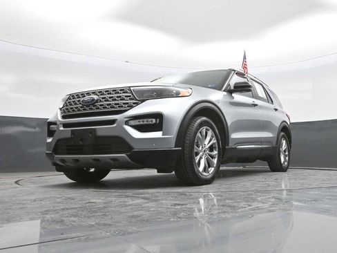 Used 2021 Ford Explorer Limited w/ Equipment Group 301A image 39