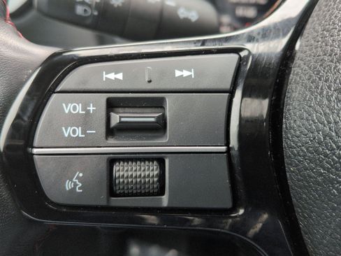 Certified 2025 Honda Pilot Black Edition image 15