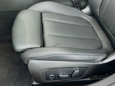 Certified 2024 BMW 330i xDrive Sedan w/ Premium Package AWD/4WD image 20