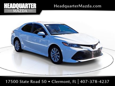 Used 2020 Toyota Camry LE image 1