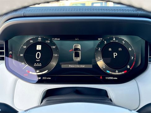 Used 2025 Land Rover Range Rover Sport Dynamic SE image 39