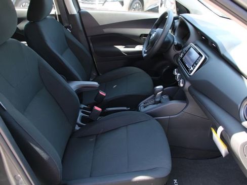 Certified 2025 Nissan Kicks Play S FWD image 32