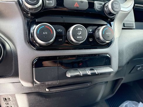 Used 2022 RAM 1500 Big Horn RWD image 13