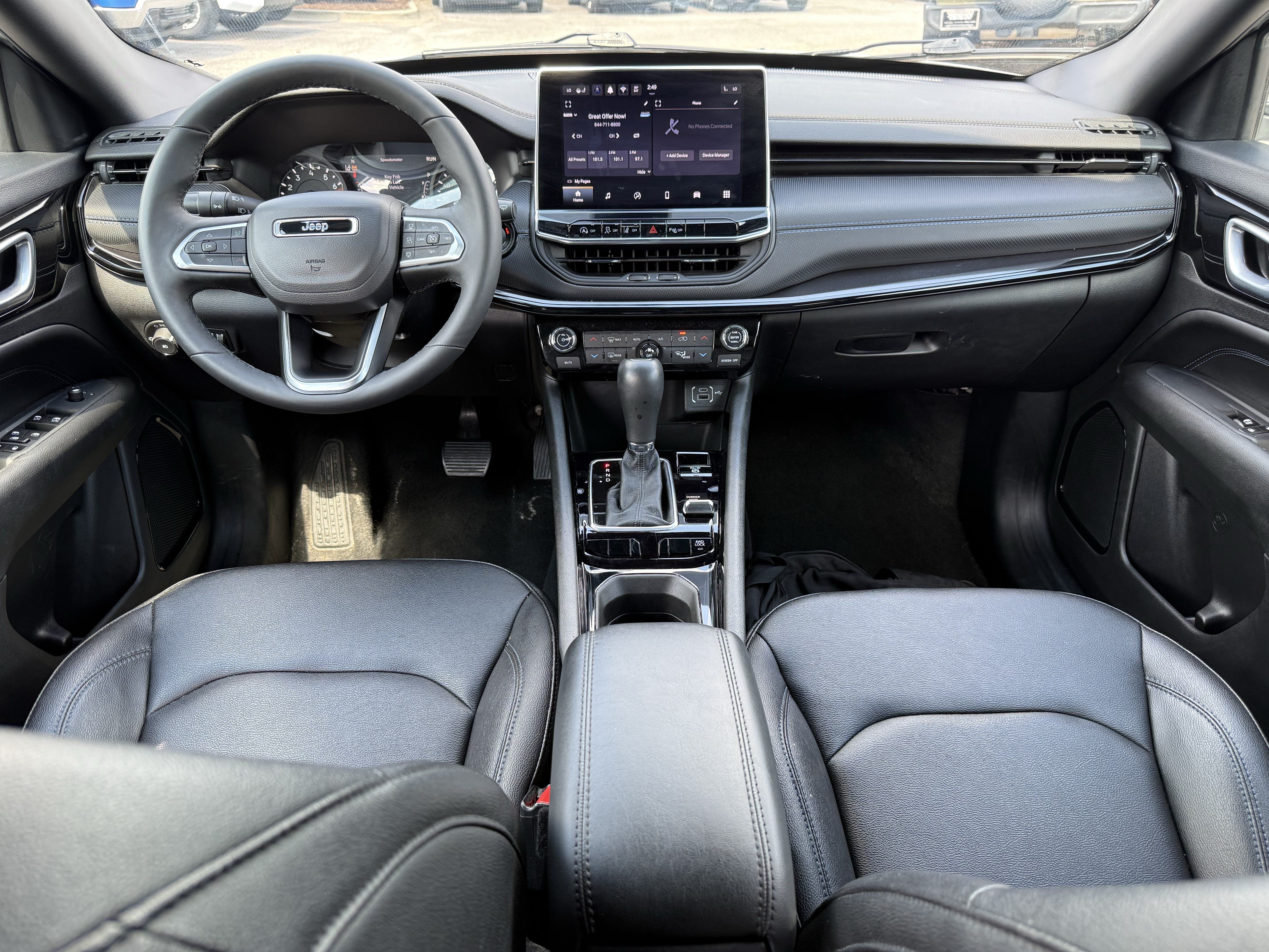 Used 2026 Jeep Compass Limited AWD/4WD image 30