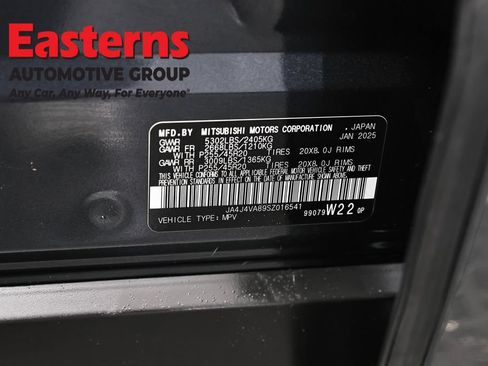 Used 2025 Mitsubishi Outlander SE AWD/4WD image 35