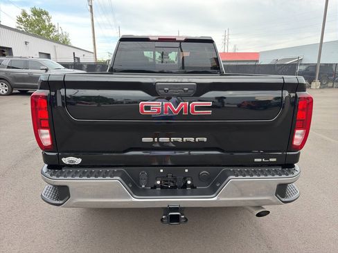 Used 2024 GMC Sierra 2500 SLE w/ SLE Value Package AWD/4WD image 9