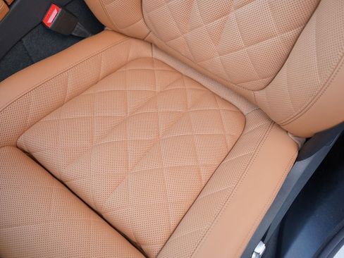 New 2026 BMW X5 M60i image 11