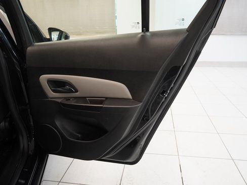 Used 2012 Chevrolet Cruze LS image 22