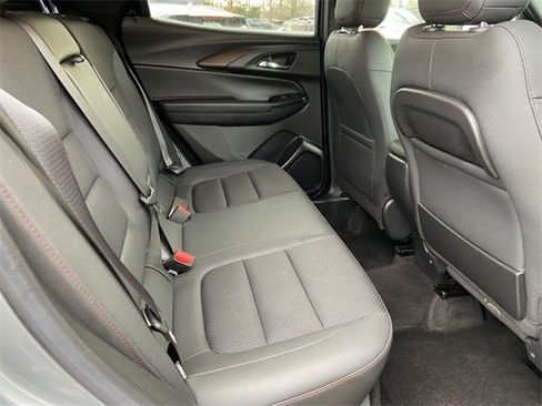 Used 2023 Chevrolet TrailBlazer RS image 30