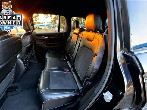Used 2025 Jeep Grand Cherokee Altitude AWD/4WD image 22