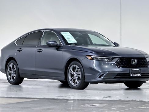 Used 2023 Honda Accord EX image 7
