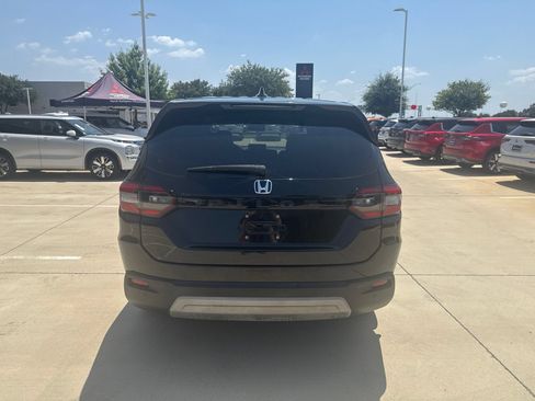 Used 2025 Honda Pilot EX-L image 4
